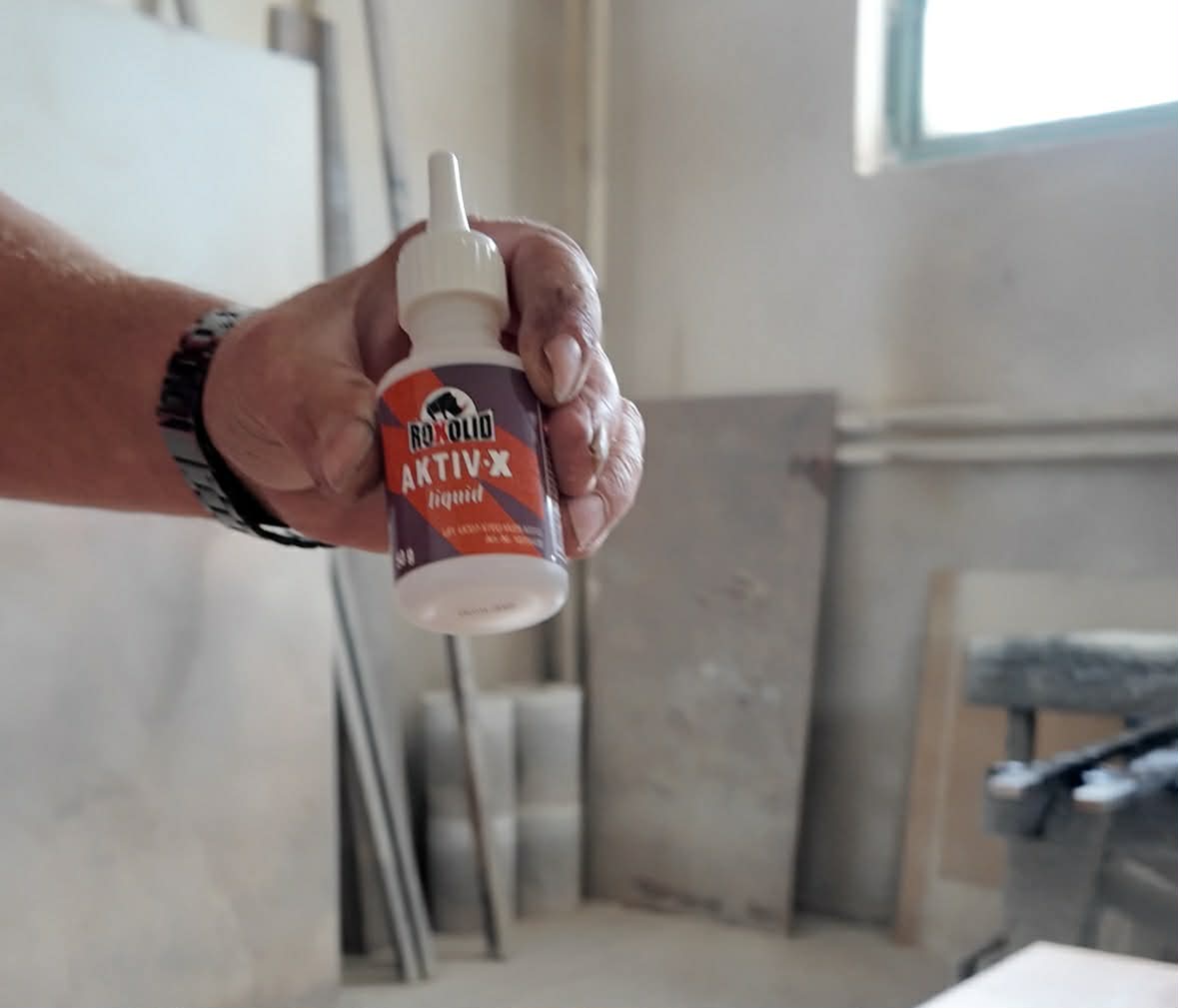 jak na epoxid - jak vylití malé praskliny